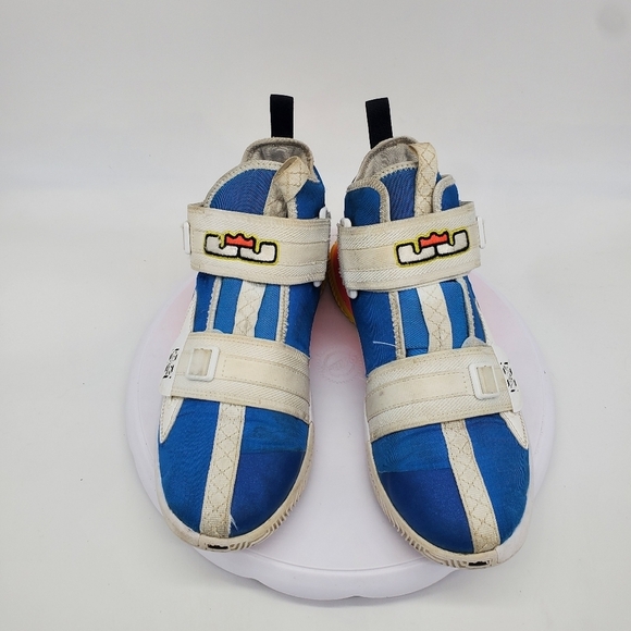 Nike Shoes Youth 6 Women's 7.5 LeBron James Soldier 13 XIII SFG Blue Crimson - Picture 3 of 8